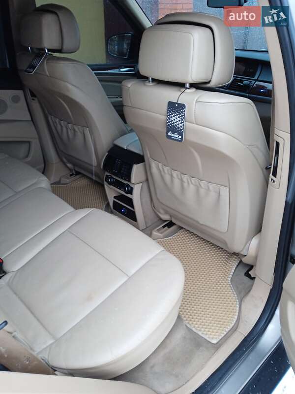 Внедорожник / Кроссовер BMW X5 2009 в Мене