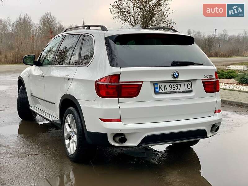Внедорожник / Кроссовер BMW X5 2013 в Малине