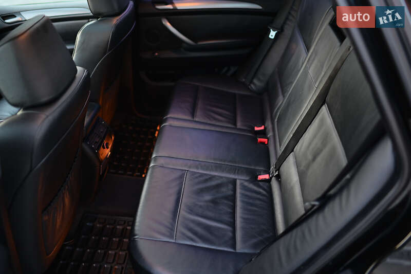 Внедорожник / Кроссовер BMW X5 2005 в Дубно