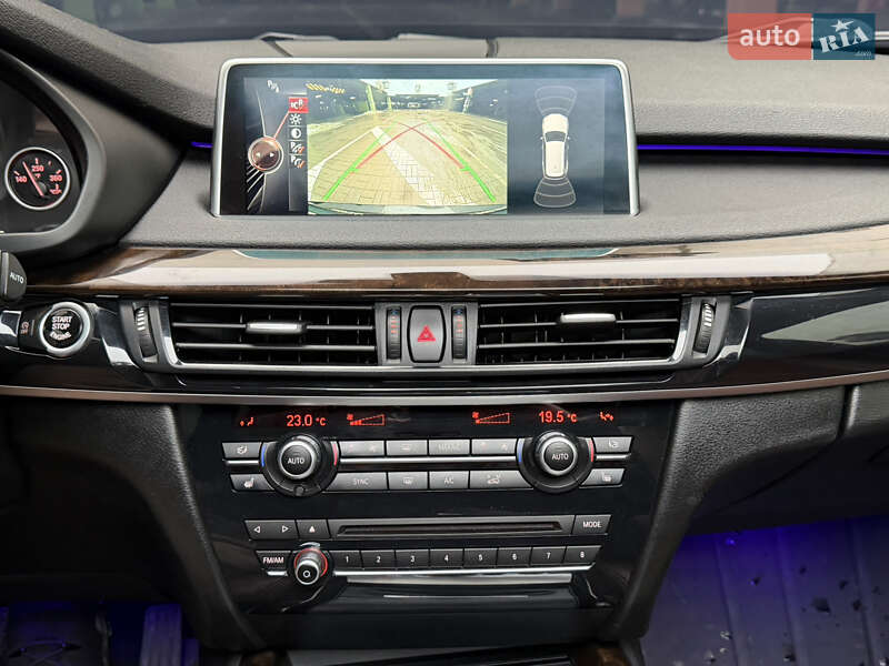 Внедорожник / Кроссовер BMW X5 2015 в Киеве