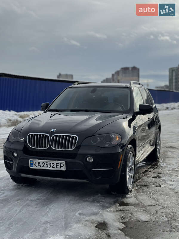 Внедорожник / Кроссовер BMW X5 2013 в Калуше