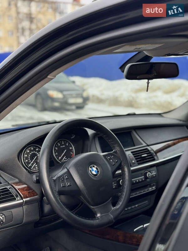 Внедорожник / Кроссовер BMW X5 2013 в Калуше