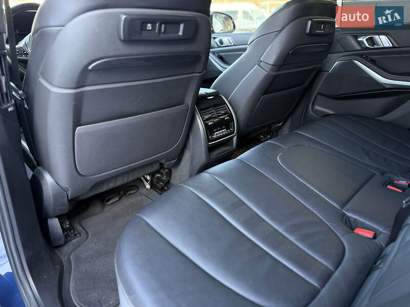 Внедорожник / Кроссовер BMW X5 2020 в Ровно