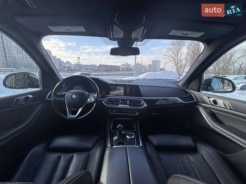 Внедорожник / Кроссовер BMW X5 2019 в Киеве