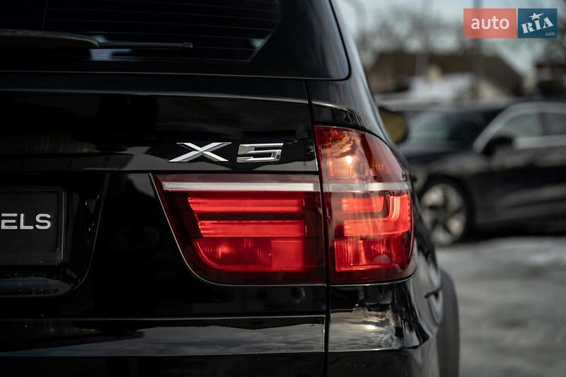 Позашляховик / Кросовер BMW X5 2011 в Чернівцях