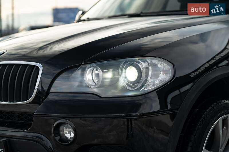 Позашляховик / Кросовер BMW X5 2011 в Чернівцях