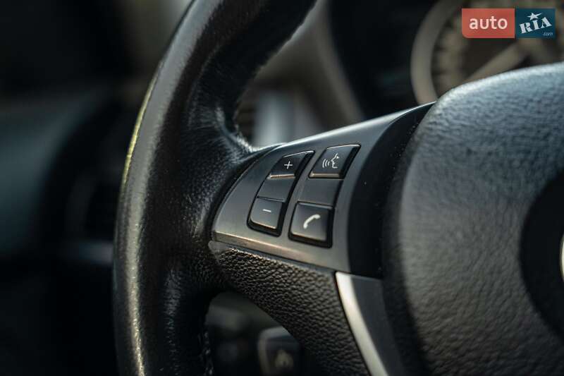 Позашляховик / Кросовер BMW X5 2011 в Чернівцях