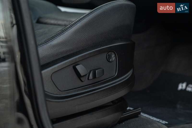 Позашляховик / Кросовер BMW X5 2011 в Чернівцях