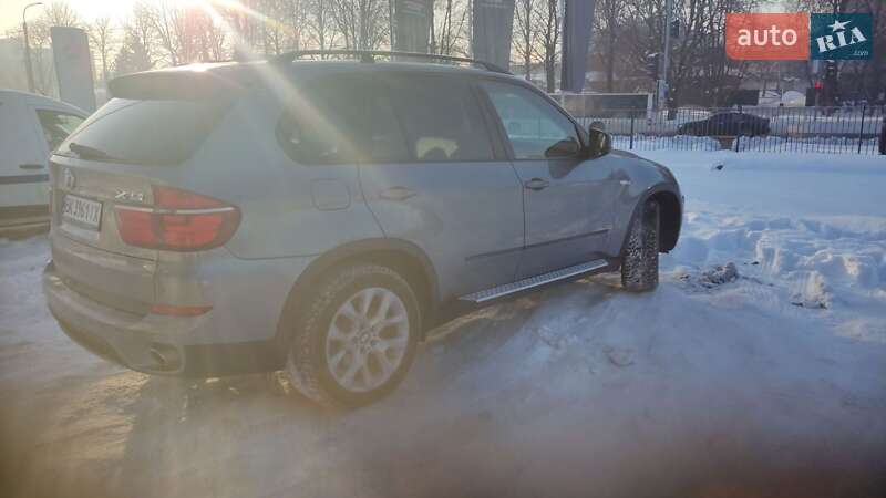 Позашляховик / Кросовер BMW X5 2012 в Рівному