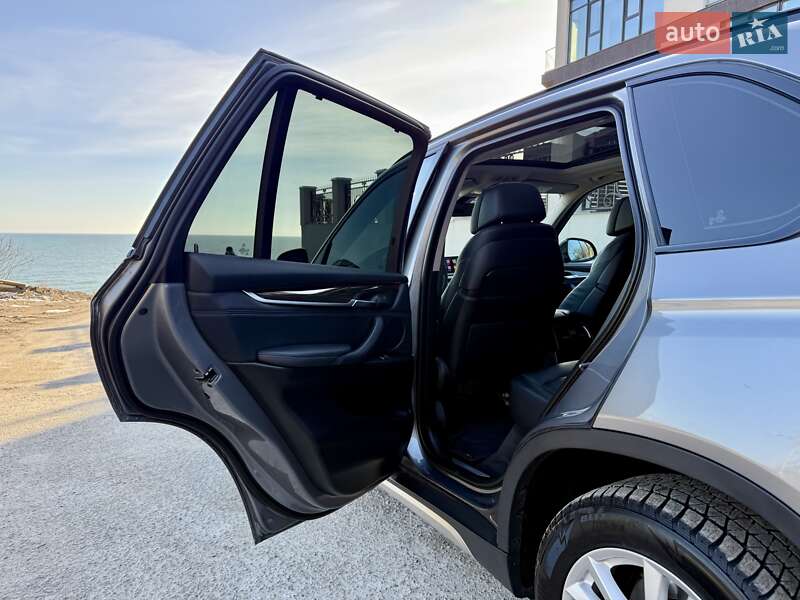 Внедорожник / Кроссовер BMW X5 2014 в Одессе