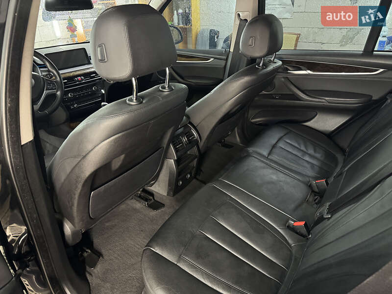 Позашляховик / Кросовер BMW X5 2015 в Луцьку