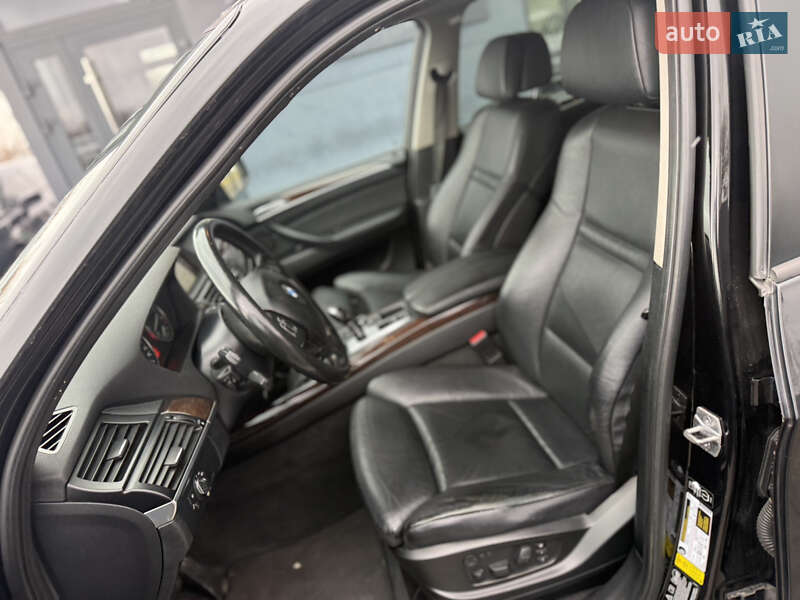 Позашляховик / Кросовер BMW X5 2012 в Рівному