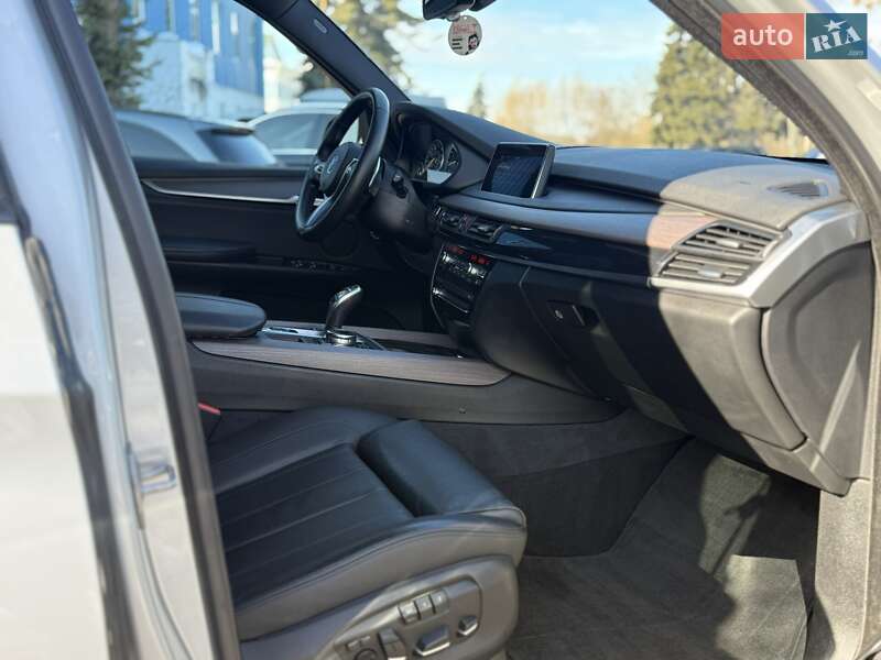 Внедорожник / Кроссовер BMW X5 2016 в Львове