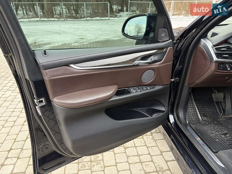 Внедорожник / Кроссовер BMW X5 2018 в Черновцах