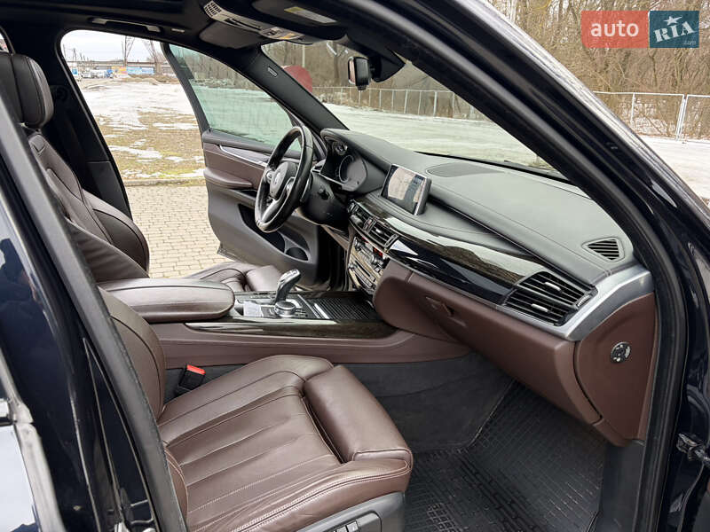 Внедорожник / Кроссовер BMW X5 2018 в Черновцах