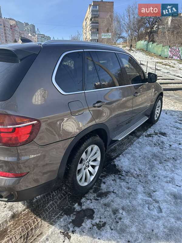 Позашляховик / Кросовер BMW X5 2011 в Вишгороді фото 3 Позашляховик / Кросовер BMW X5 2011 в Вишгороді