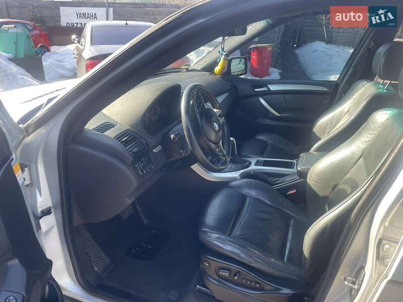 Внедорожник / Кроссовер BMW X5 2002 в Малине