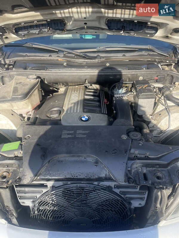 Внедорожник / Кроссовер BMW X5 2002 в Малине