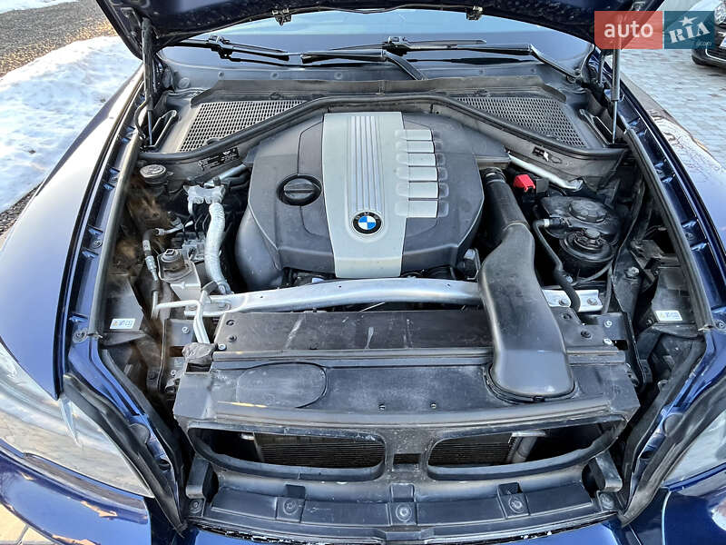 Позашляховик / Кросовер BMW X5 2010 в Нововолинську