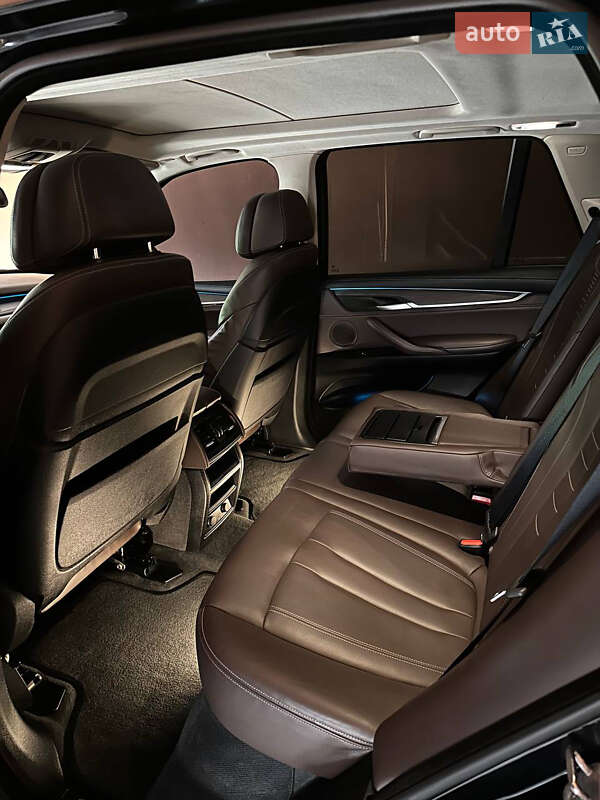Позашляховик / Кросовер BMW X5 2016 в Чернівцях