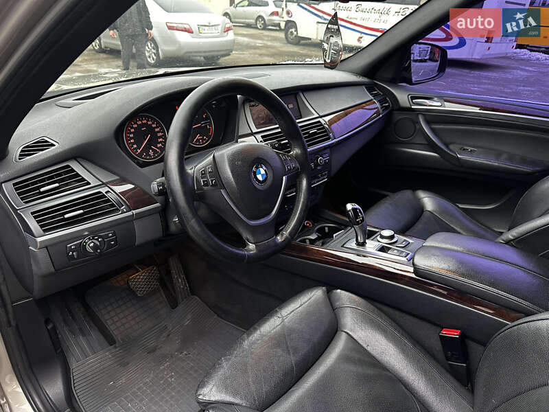 Позашляховик / Кросовер BMW X5 2008 в Рівному