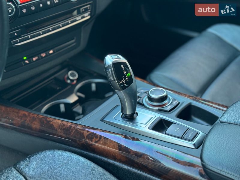 Внедорожник / Кроссовер BMW X5 2011 в Сарнах