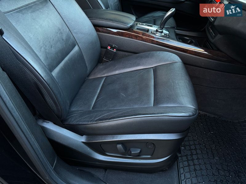 Внедорожник / Кроссовер BMW X5 2011 в Сарнах