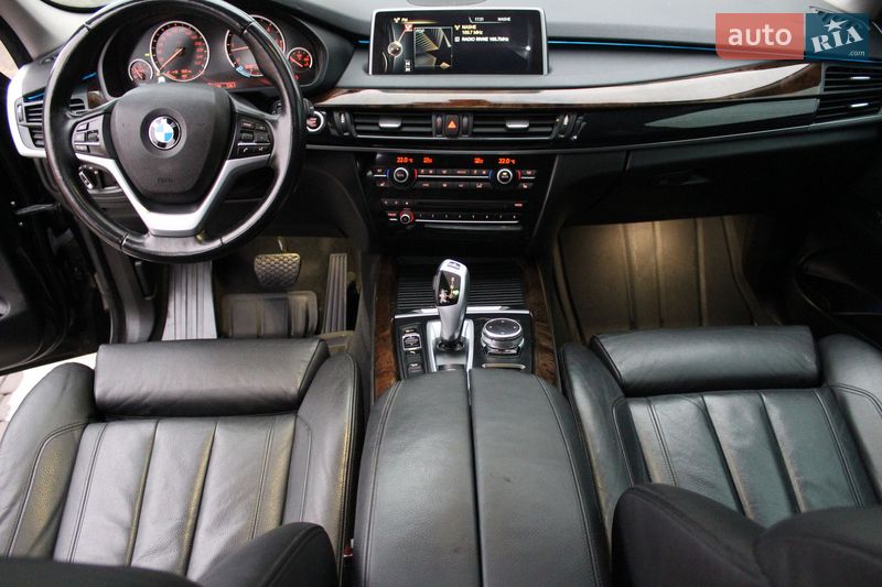 Позашляховик / Кросовер BMW X5 2015 в Рівному