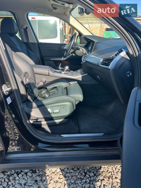 Внедорожник / Кроссовер BMW X5 2021 в Хмельницком