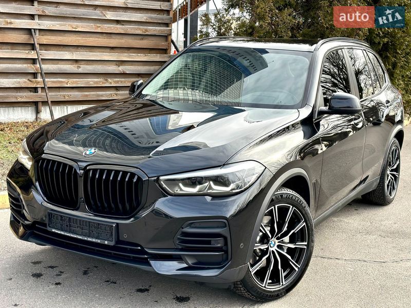 Внедорожник / Кроссовер BMW X5 2022 в Киеве