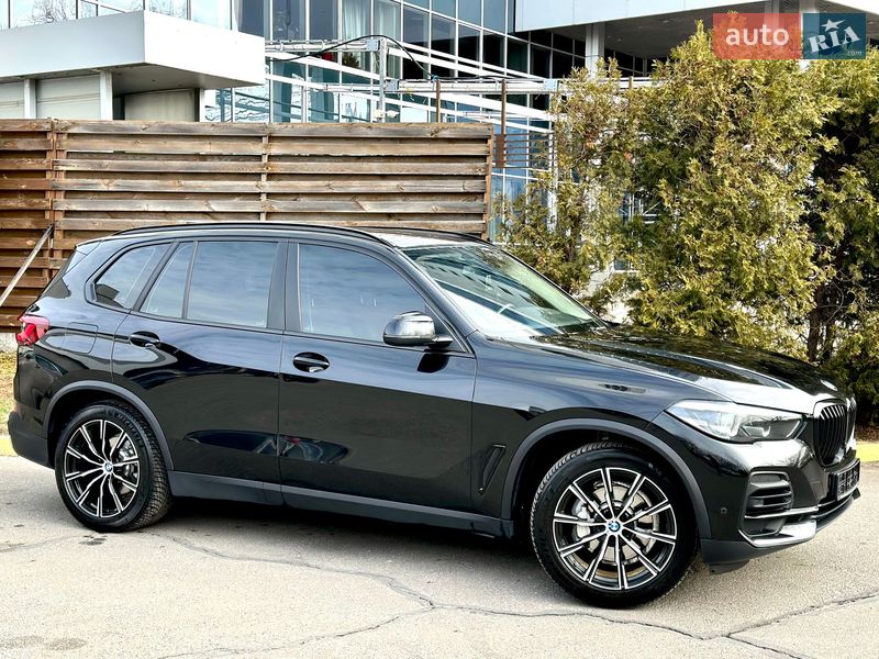 Внедорожник / Кроссовер BMW X5 2022 в Киеве