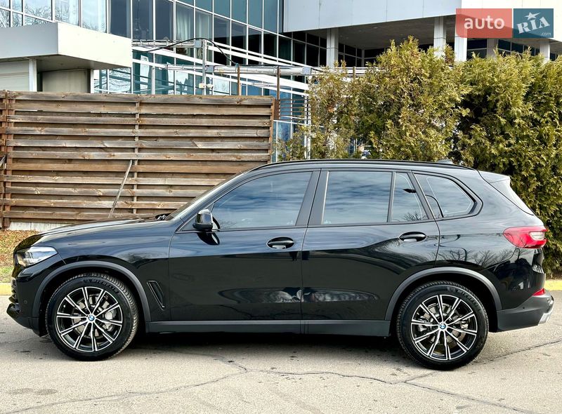 Внедорожник / Кроссовер BMW X5 2022 в Киеве