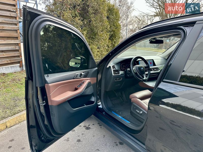 Внедорожник / Кроссовер BMW X5 2022 в Киеве