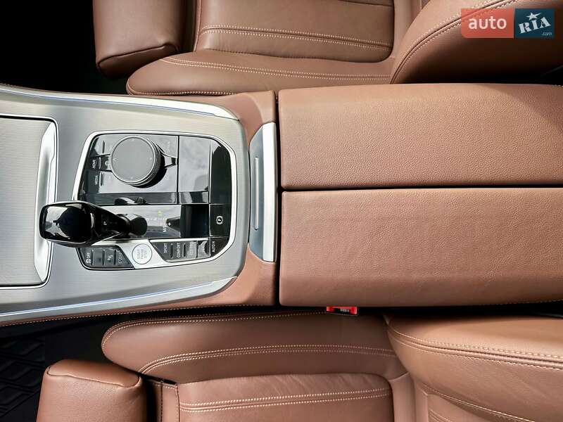 Внедорожник / Кроссовер BMW X5 2022 в Киеве