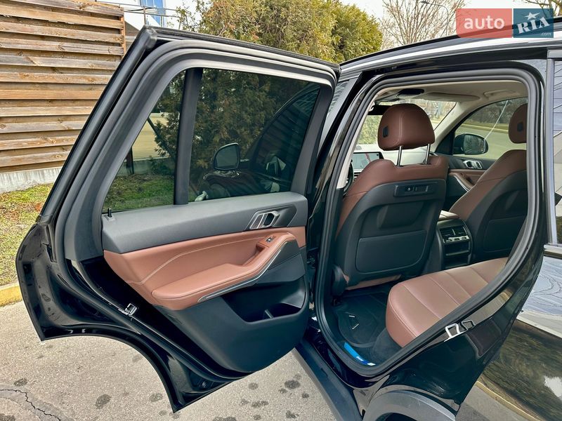 Внедорожник / Кроссовер BMW X5 2022 в Киеве