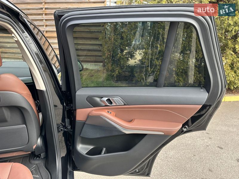 Внедорожник / Кроссовер BMW X5 2022 в Киеве