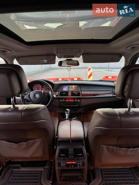 Внедорожник / Кроссовер BMW X5 2012 в Бурштыне