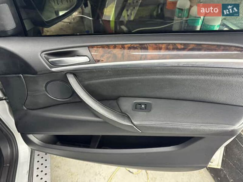 Позашляховик / Кросовер BMW X5 2008 в Чернівцях