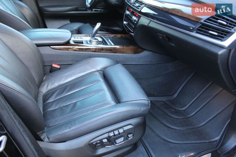 Позашляховик / Кросовер BMW X5 2015 в Рівному