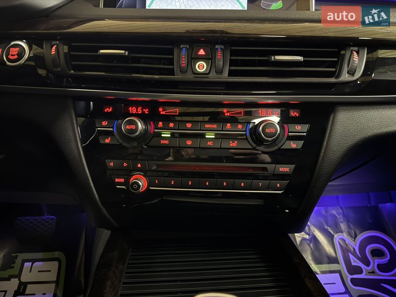 Позашляховик / Кросовер BMW X5 2015 в Києві