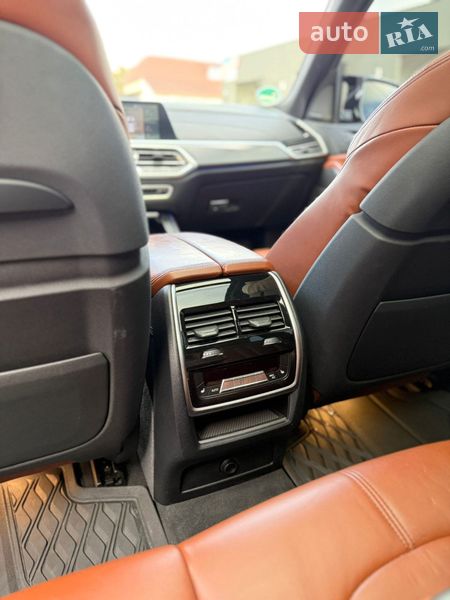 Внедорожник / Кроссовер BMW X5 2018 в Сокале