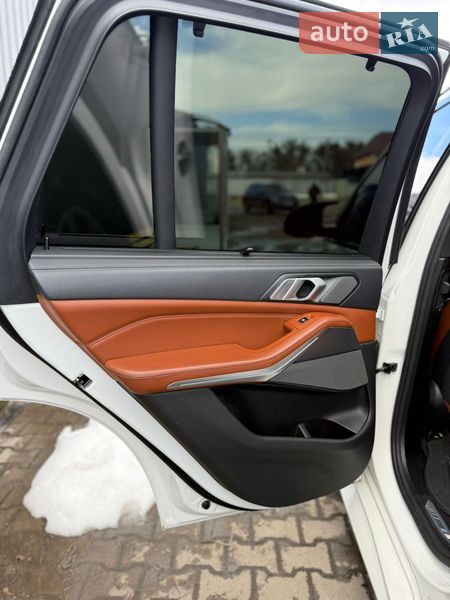 Внедорожник / Кроссовер BMW X5 2018 в Сокале