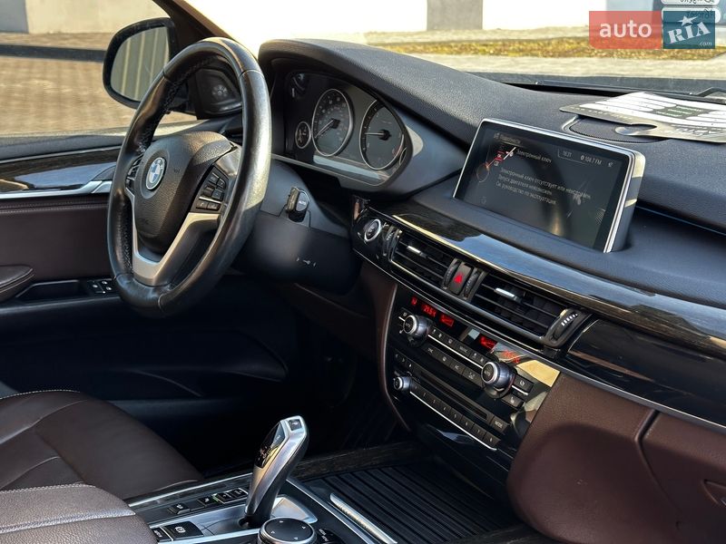 Позашляховик / Кросовер BMW X5 2015 в Львові