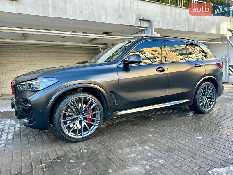 Внедорожник / Кроссовер BMW X5 2022 в Киеве