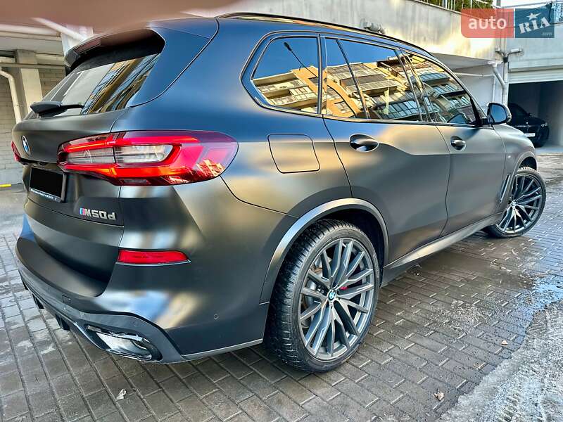 Внедорожник / Кроссовер BMW X5 2022 в Киеве