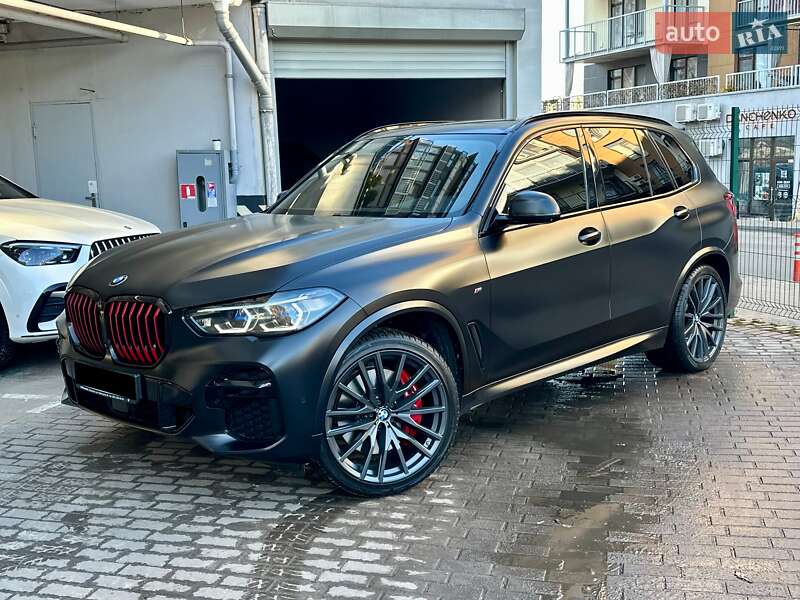 Внедорожник / Кроссовер BMW X5 2022 в Киеве