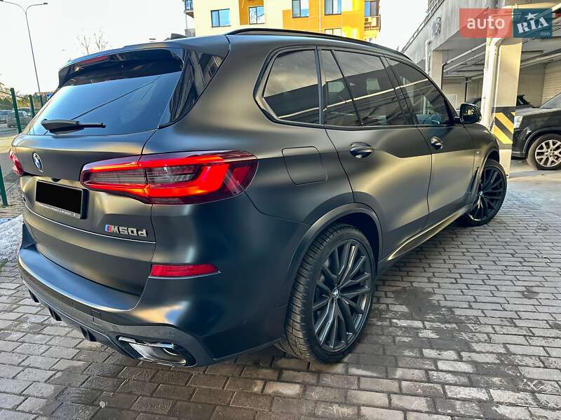 Внедорожник / Кроссовер BMW X5 2022 в Киеве