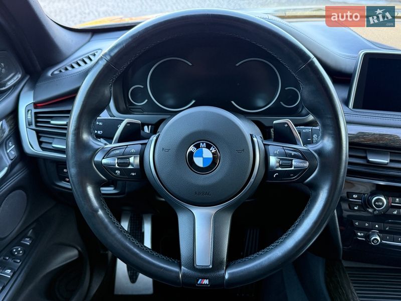 Внедорожник / Кроссовер BMW X5 2016 в Ровно