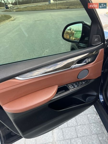 Позашляховик / Кросовер BMW X5 2016 в Львові