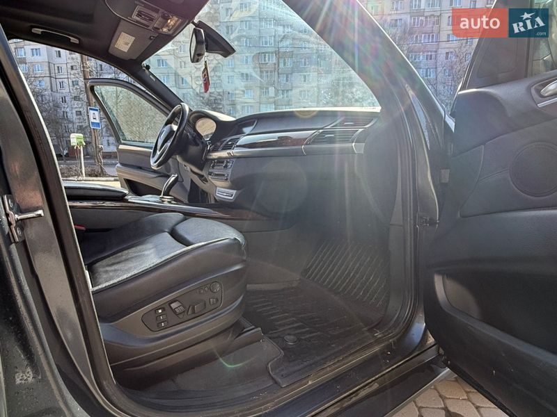 Внедорожник / Кроссовер BMW X5 2010 в Хмельницком
